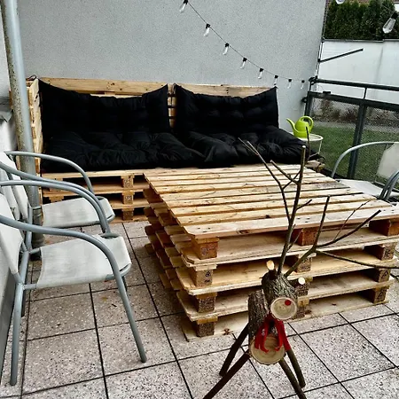 S Terasou Jako Doma I Mimo Domov * Ceske Budejovice