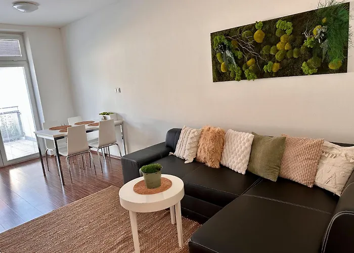 Apartamento S Terasou Jako Doma I Mimo Domov Ceske Budejovice